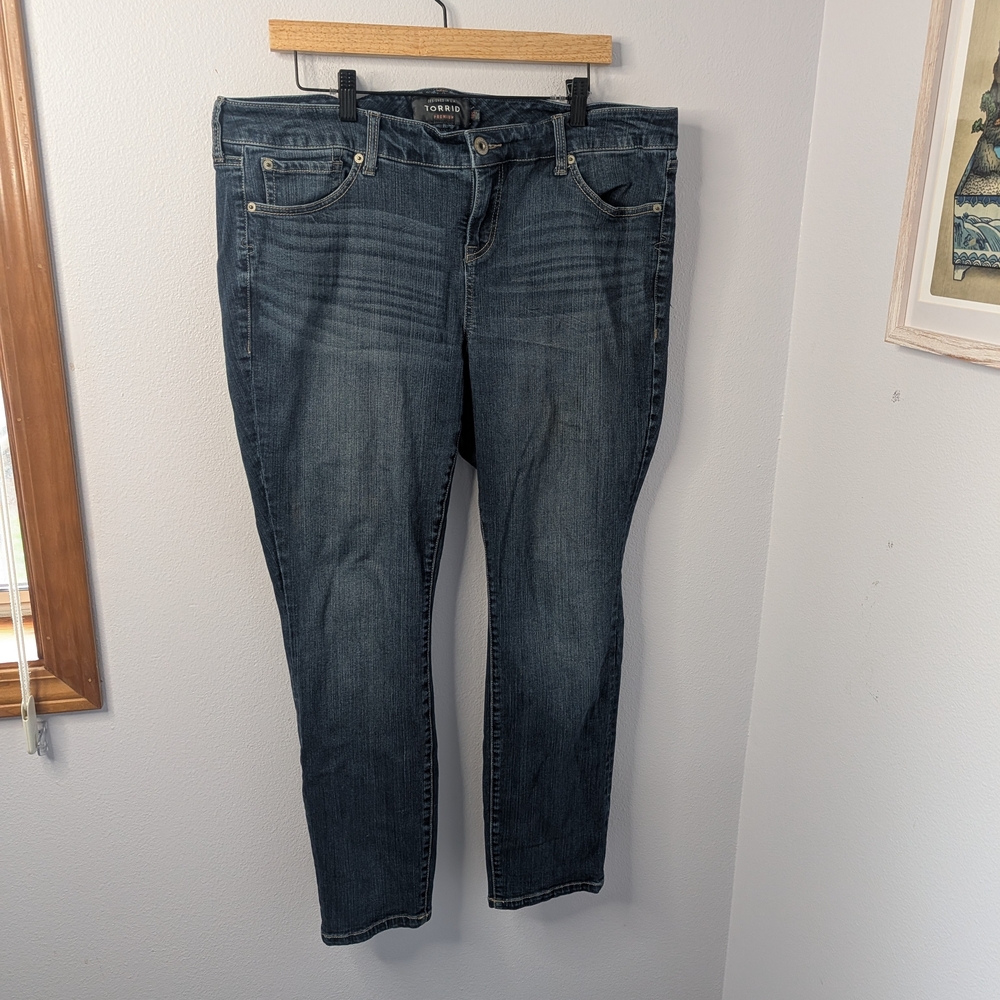 Torrid Premium Skinny Jeans | Dark Wash | Size 18 Short